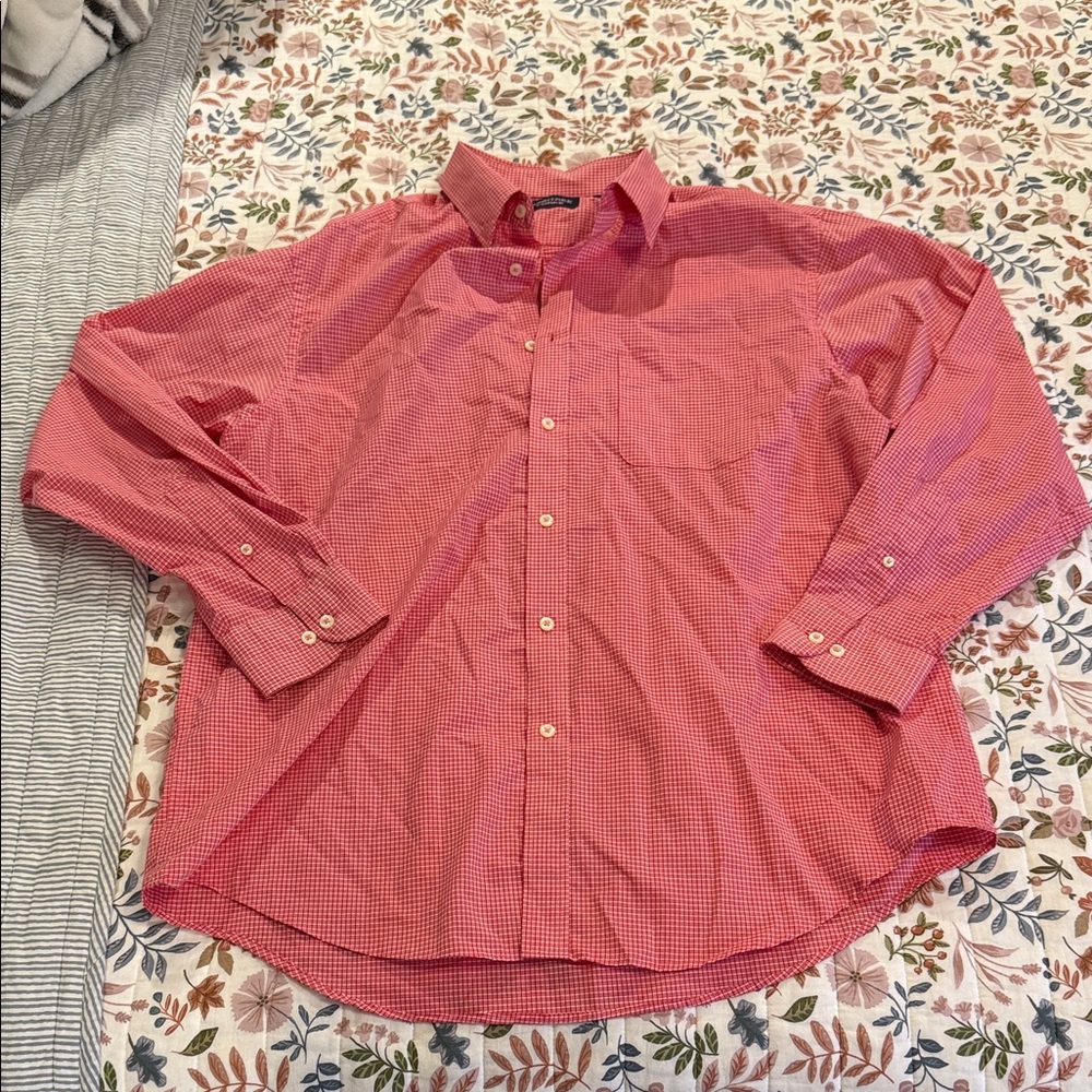 Roundtree & Yorke Red Checkered Button Down Shirt